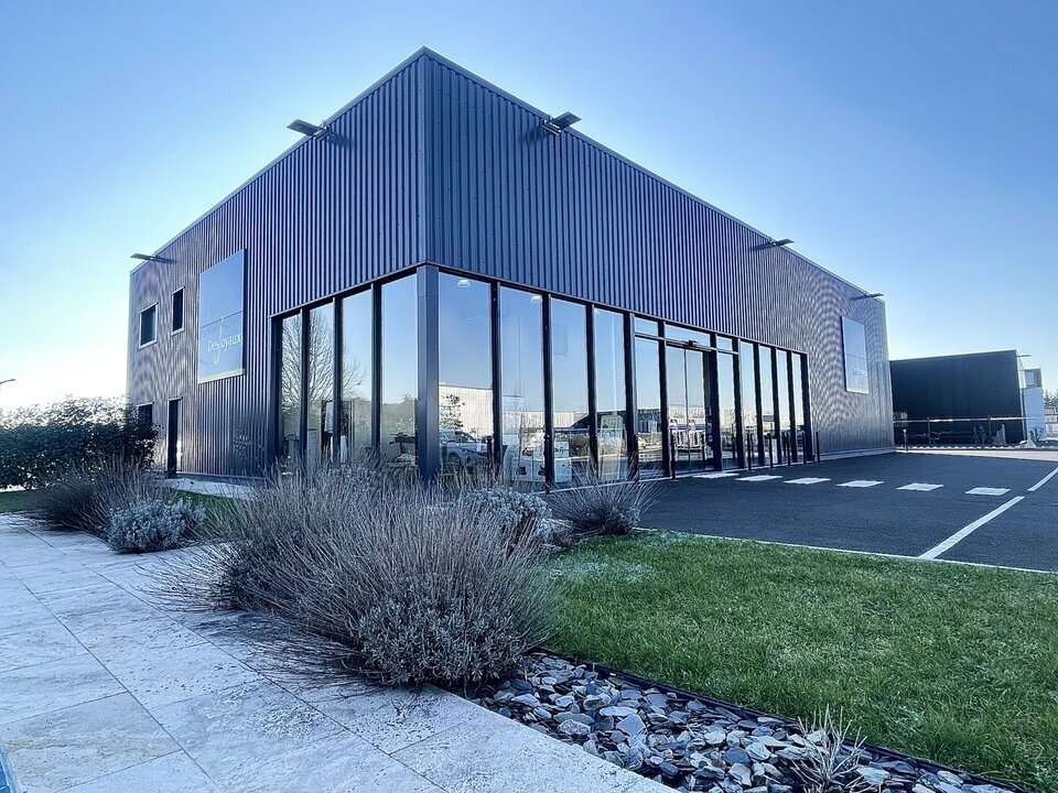 ATRIUM LOCATION-LOCAL COMMERCIAL-THIERS-63