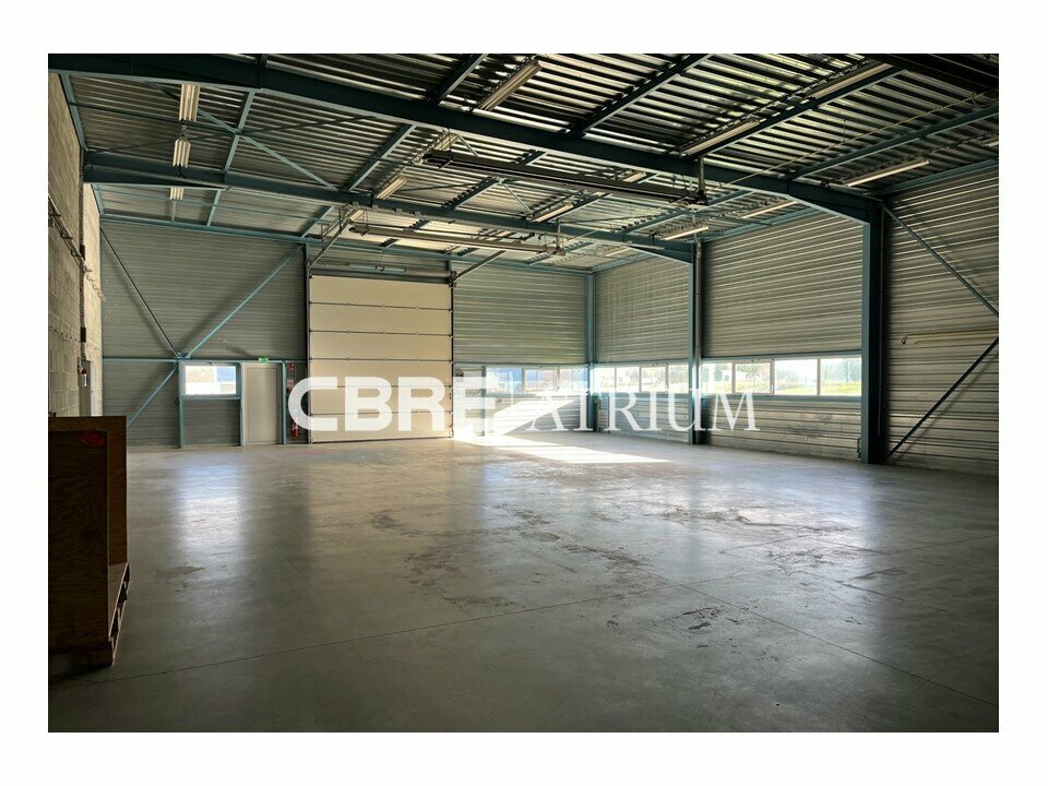 ATRIUM VENTE-LOCAL D'ACTIVITE-CREUZIER_LE_NEUF-03