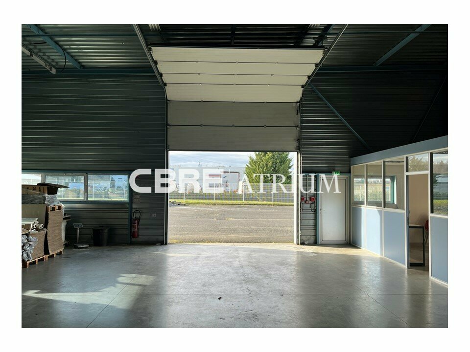 ATRIUM VENTE-LOCAL D'ACTIVITE-CREUZIER_LE_NEUF-03