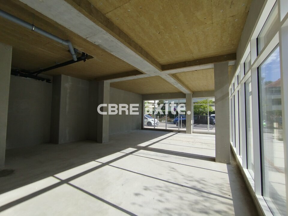 CBRE AXITE ANNECY LOCATION-LOCAL COMMERCIAL-FERNEY-VOLTAIRE-01