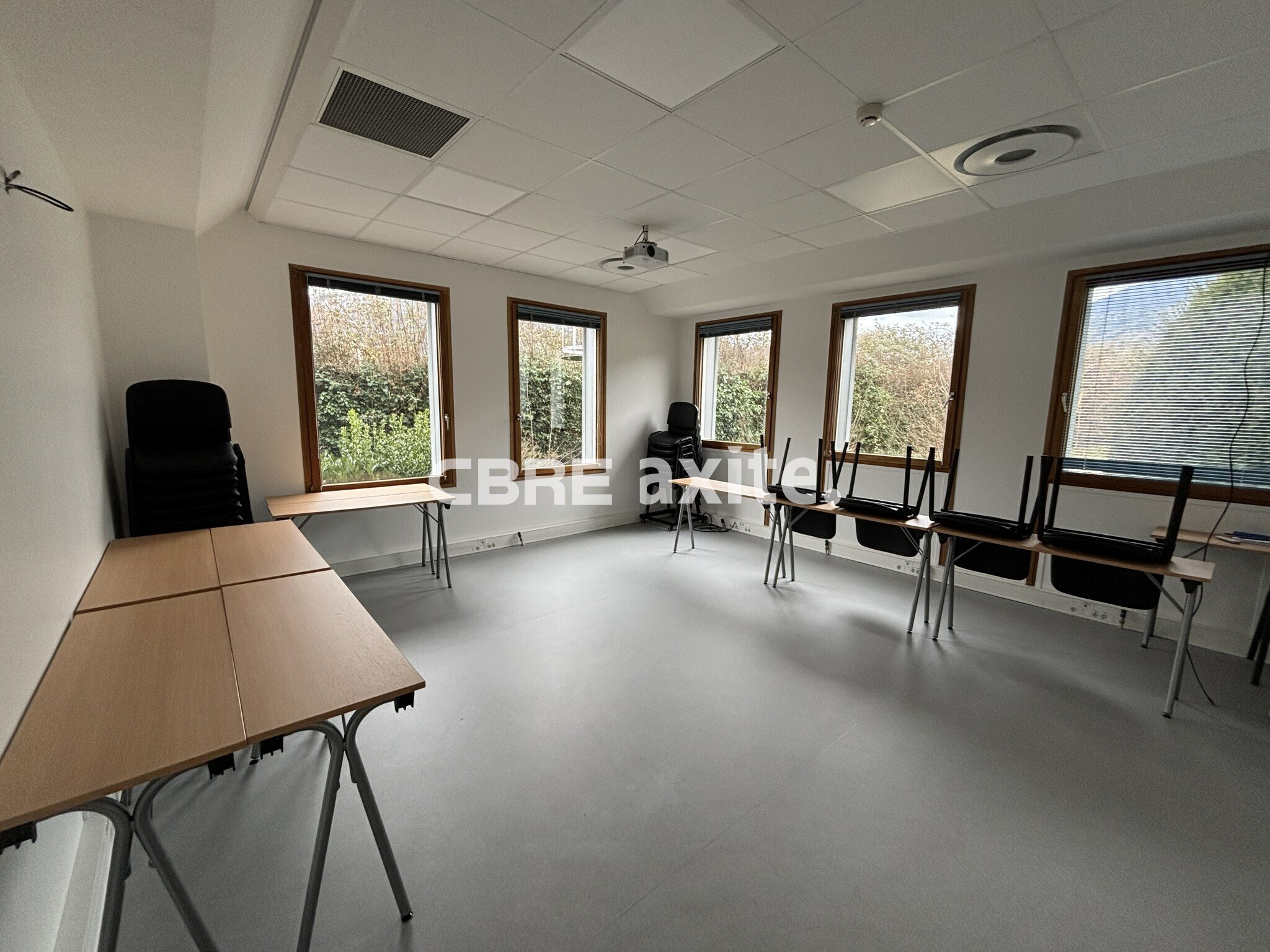 CBRE AXITE ANNECY LOCATION-BUREAUX-SAINT-JORIOZ-74