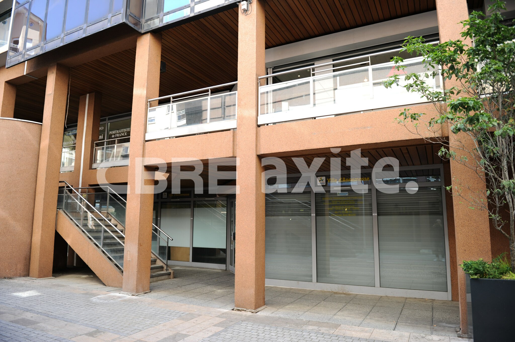 CBRE AXITE ANNECY LOCATION-LOCAL COMMERCIAL-ANNEMASSE-74