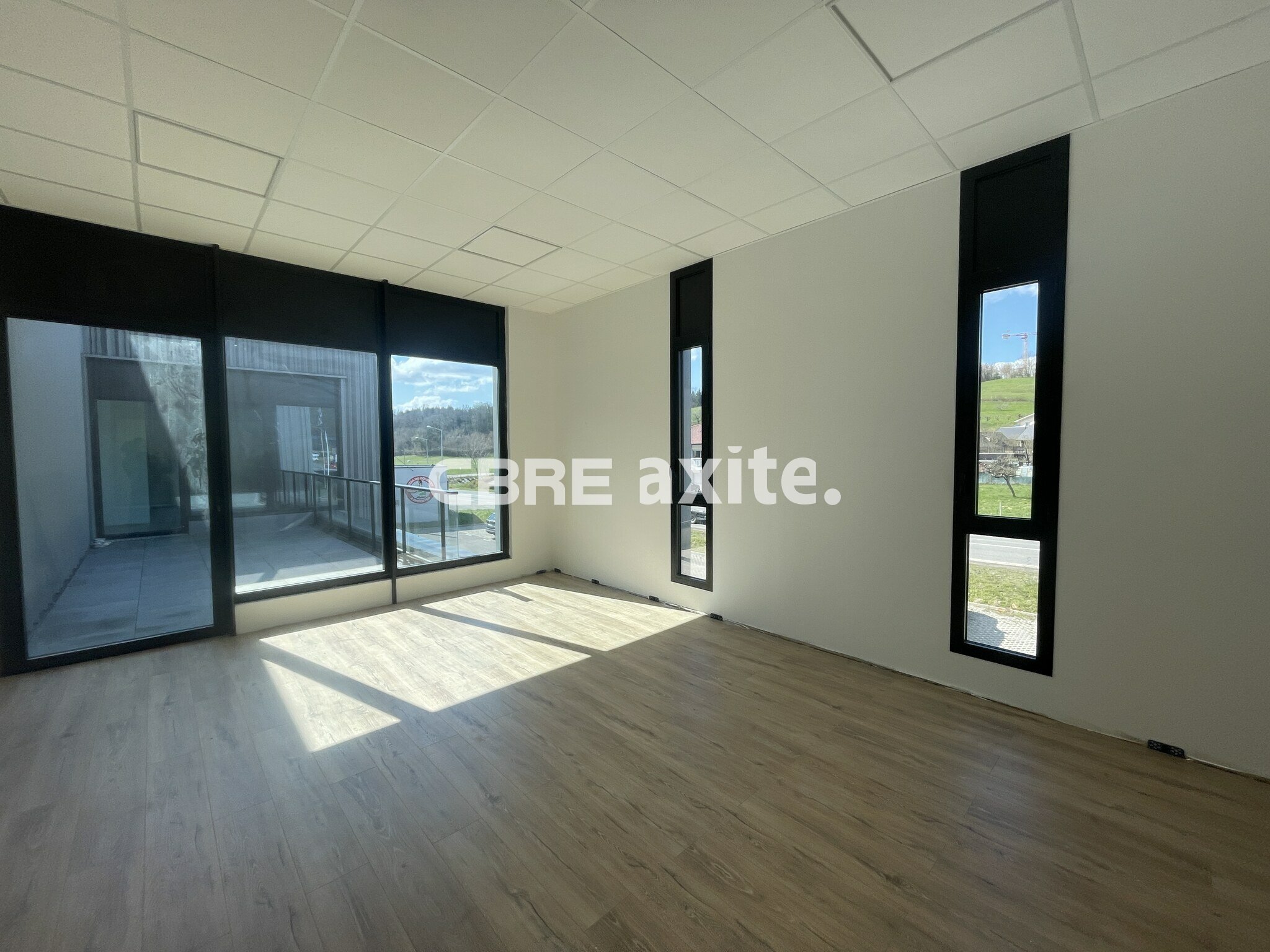 CBRE AXITE ANNECY VENTE-LOCAL COMMERCIAL-GROISY-74