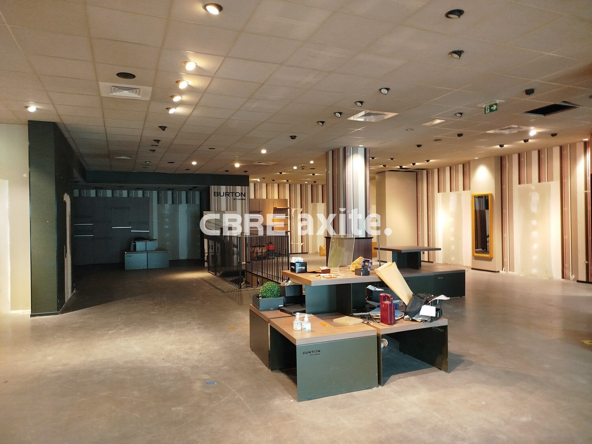 CBRE AXITE ANNECY VENTE-LOCAL COMMERCIAL-ANNEMASSE-74