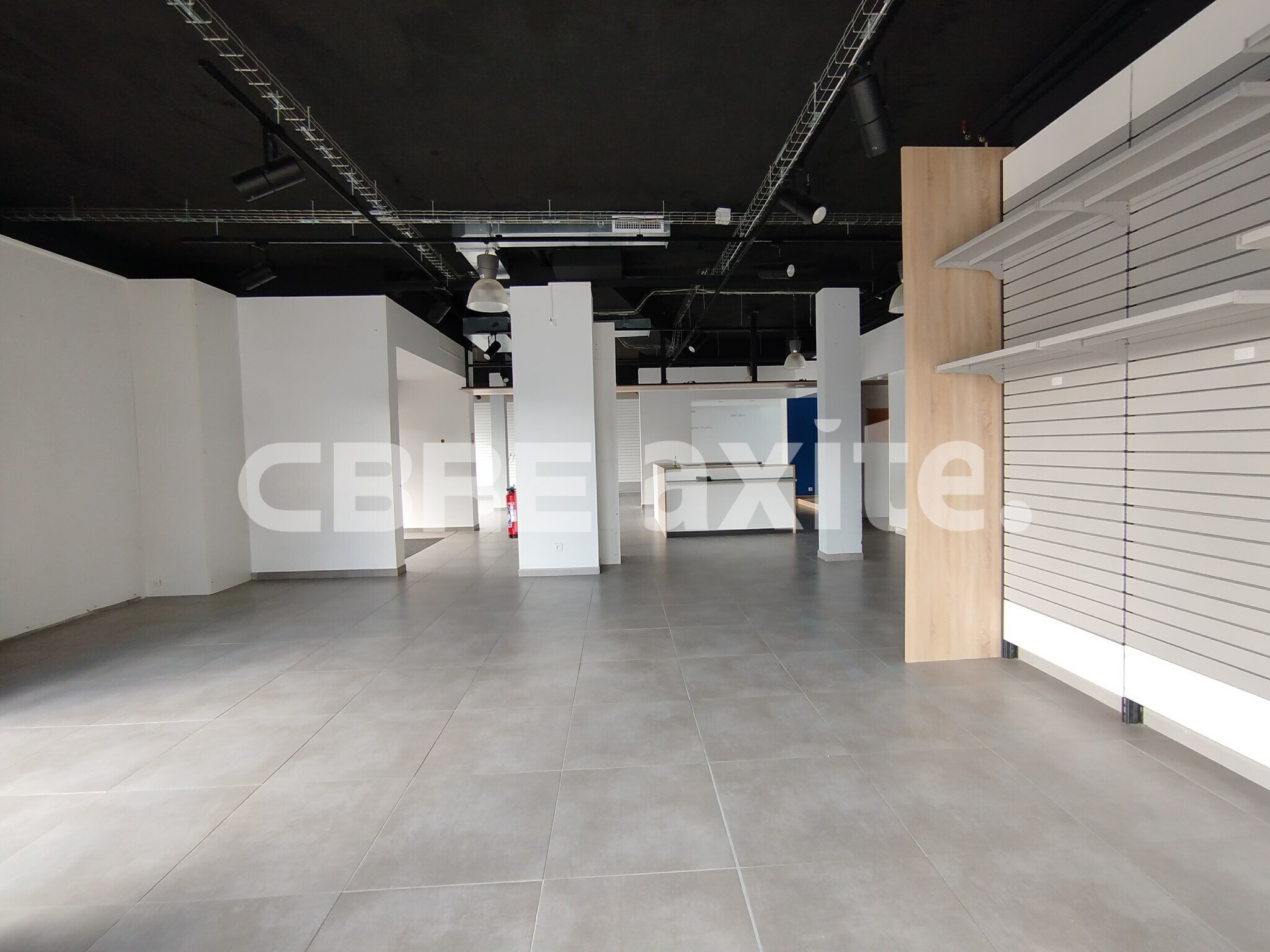 CBRE AXITE ANNECY VENTE-LOCAL COMMERCIAL-SEYNOD-74