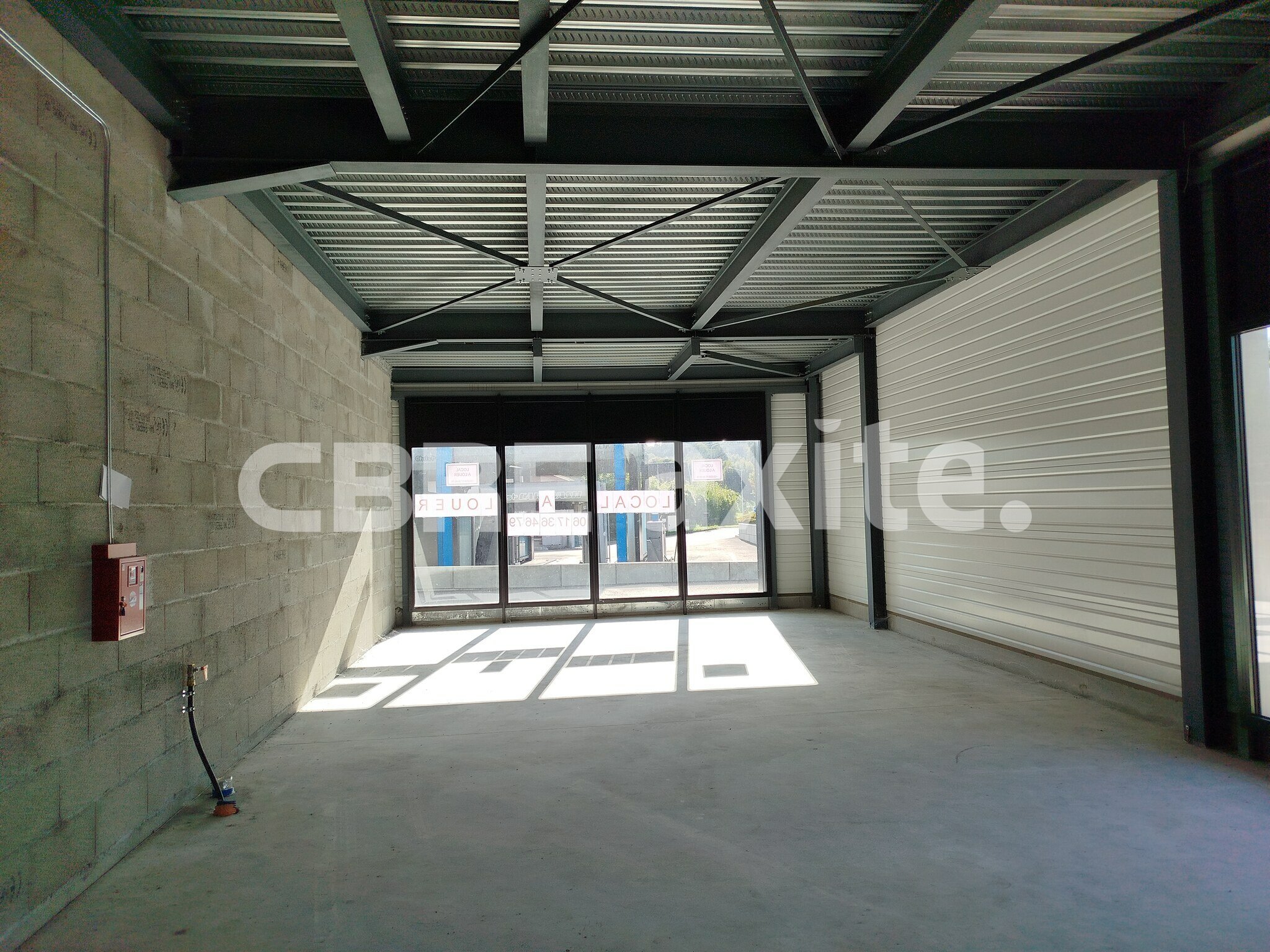CBRE AXITE ANNECY LOCATION-LOCAL COMMERCIAL-GROISY-74