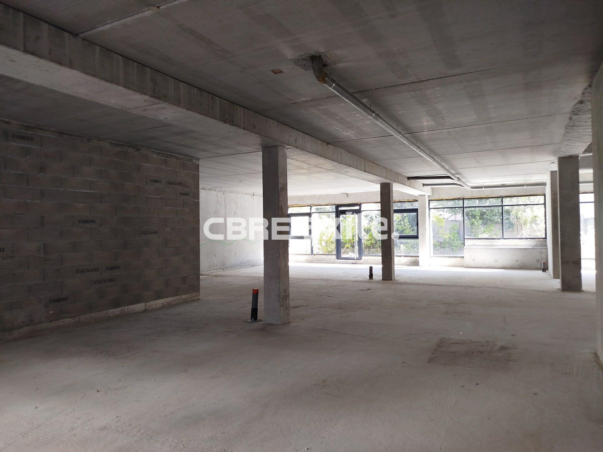 CBRE AXITE ANNECY VENTE-LOCAL COMMERCIAL-ANNEMASSE-74
