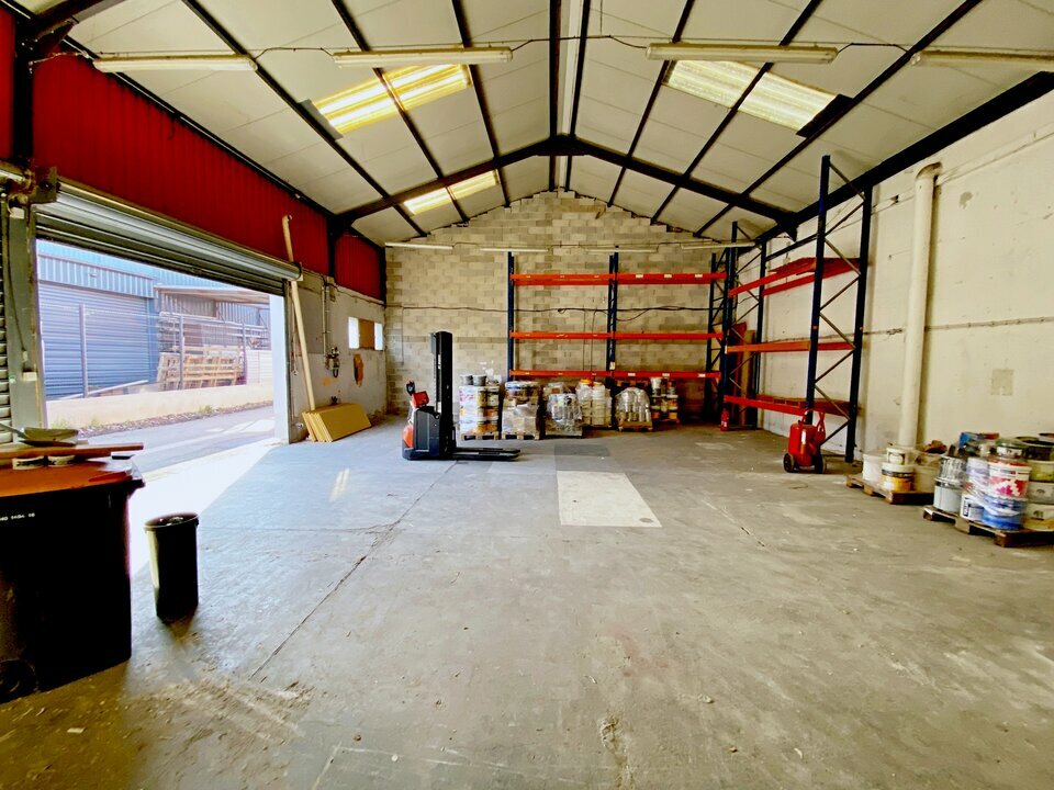 SVRE LOCATION-LOCAL D'ACTIVITE-AUBAGNE-13