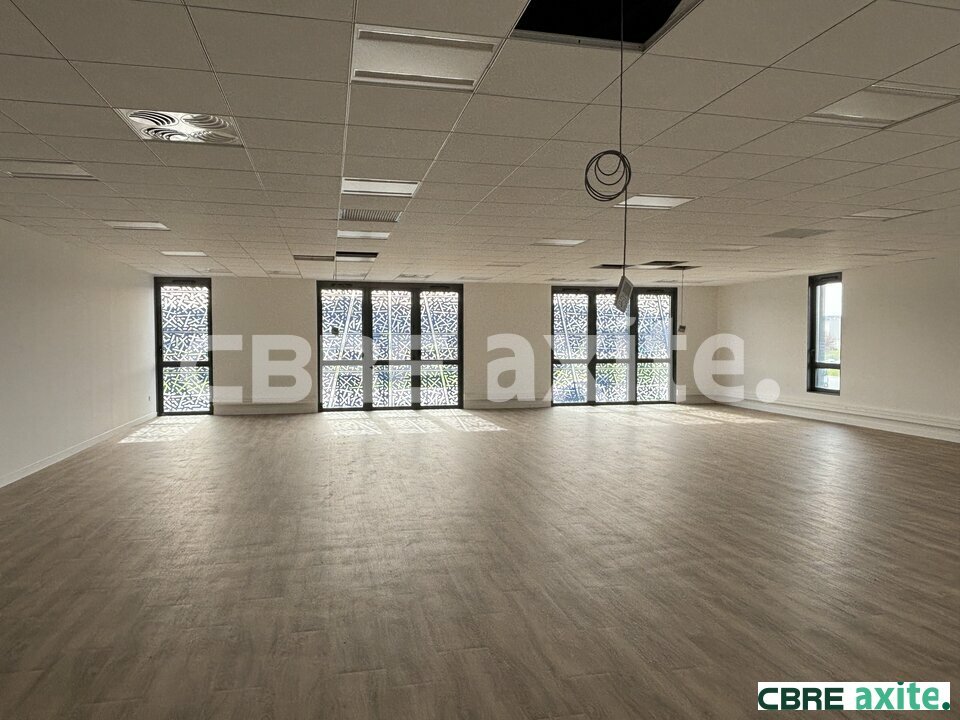 CBRE AXITE BOURGOIN VENTE-BUREAUX-VAULX_MILIEU-38