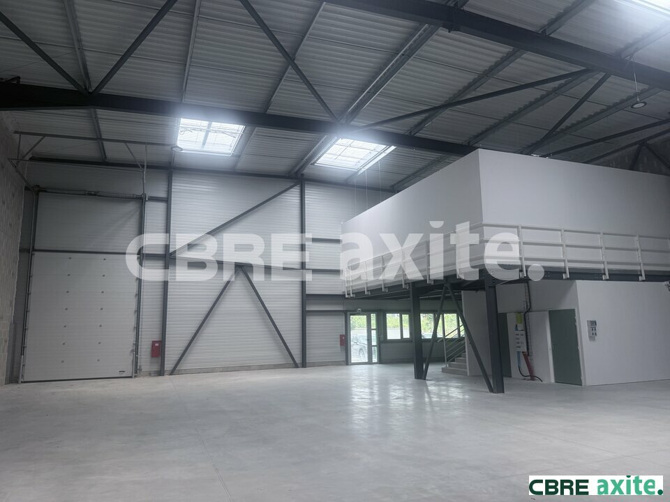 CBRE AXITE BOURGOIN LOCATION-LOCAL D'ACTIVITE-SAINT_QUENTIN_FALLAVIER-38
