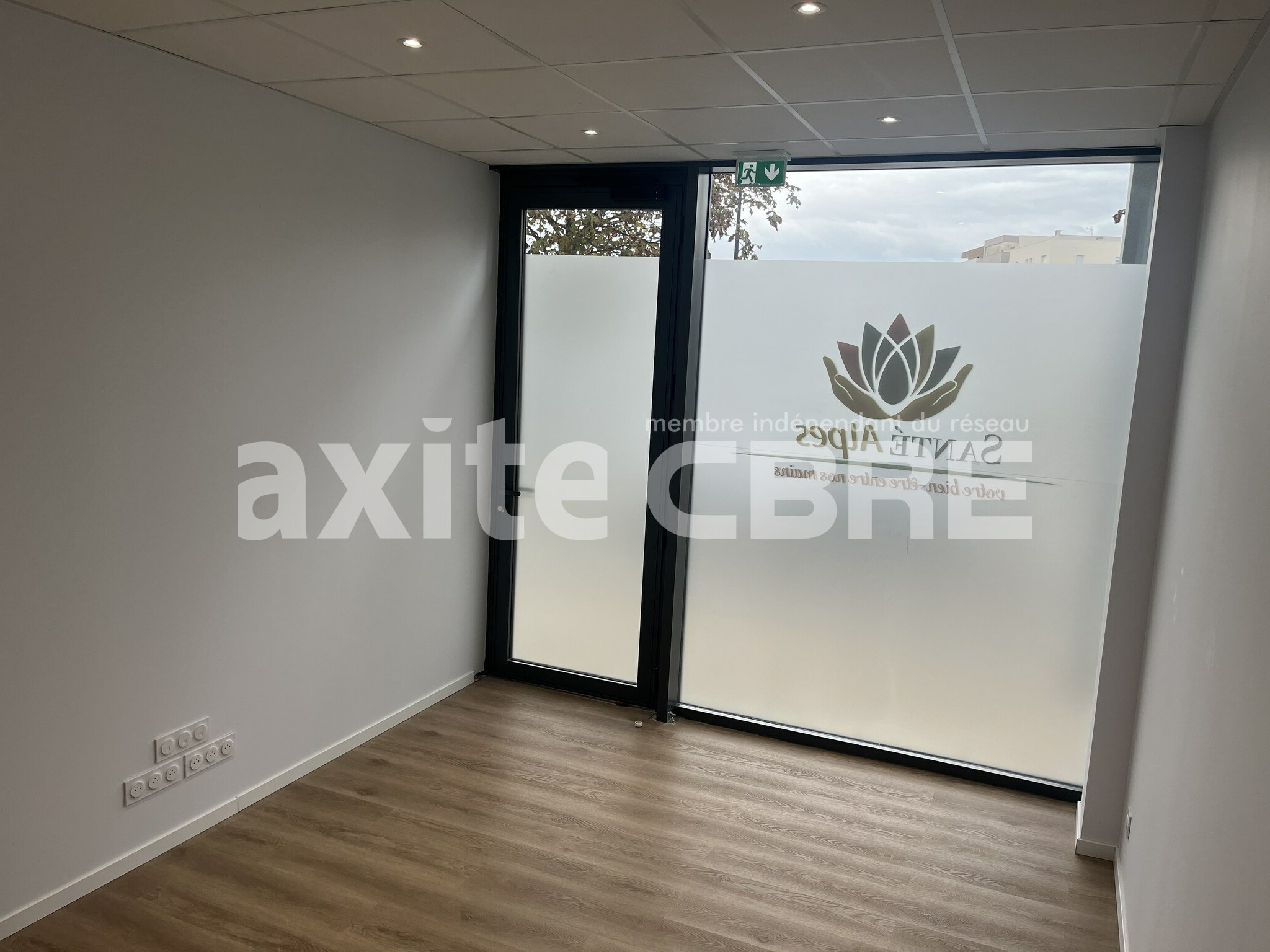 CBRE AXITE BOURGOIN LOCATION-BUREAUX-L'ISLE_D'ABEAU-38
