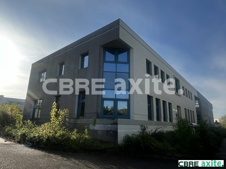 CBRE AXITE BOURGOIN VENTE-BUREAUX-SAINT_QUENTIN_FALLAVIER-38