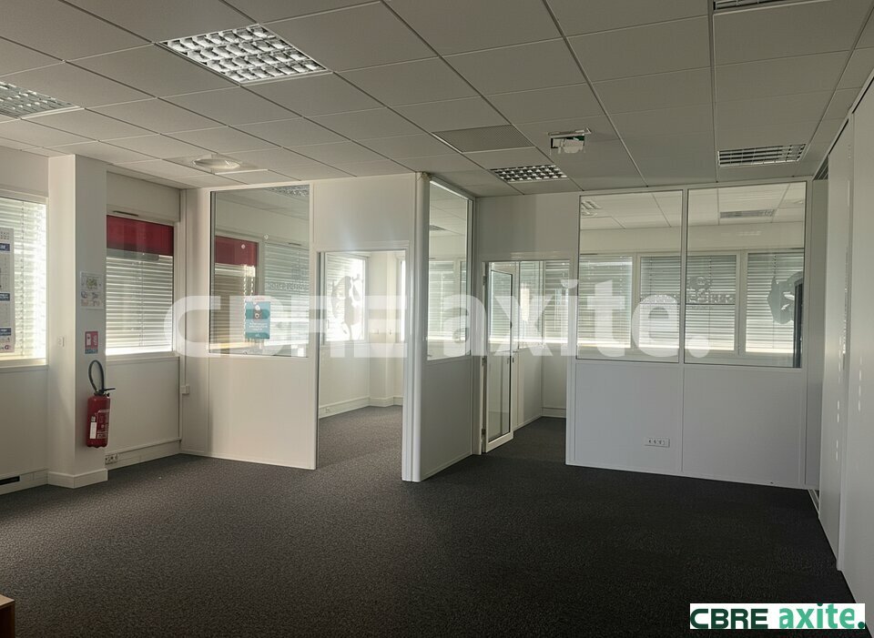 CBRE AXITE BOURGOIN LOCATION-BUREAUX-SAINT_QUENTIN_FALLAVIER-38