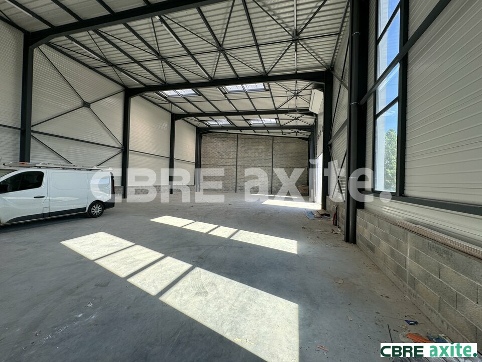CBRE AXITE BOURGOIN VENTE-LOCAL D'ACTIVITE-SAINT_QUENTIN_FALLAVIER-38