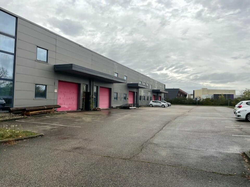 VALORIS REAL ESTATE LOCATION-LOCAL D'ACTIVITE-SAINT_VULBAS-01
