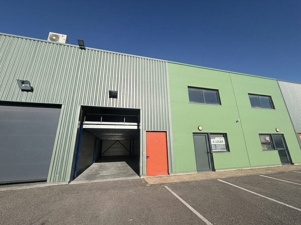 VALORIS REAL ESTATE LOCATION-LOCAL D'ACTIVITE-CIVRIEUX-01