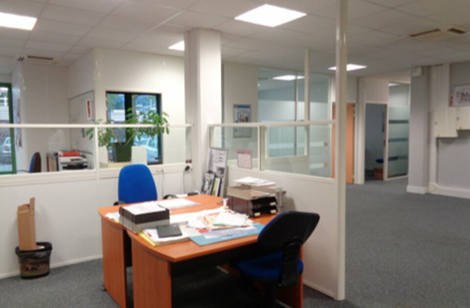 VALORIS REAL ESTATE LOCATION-BUREAUX-BRON-69