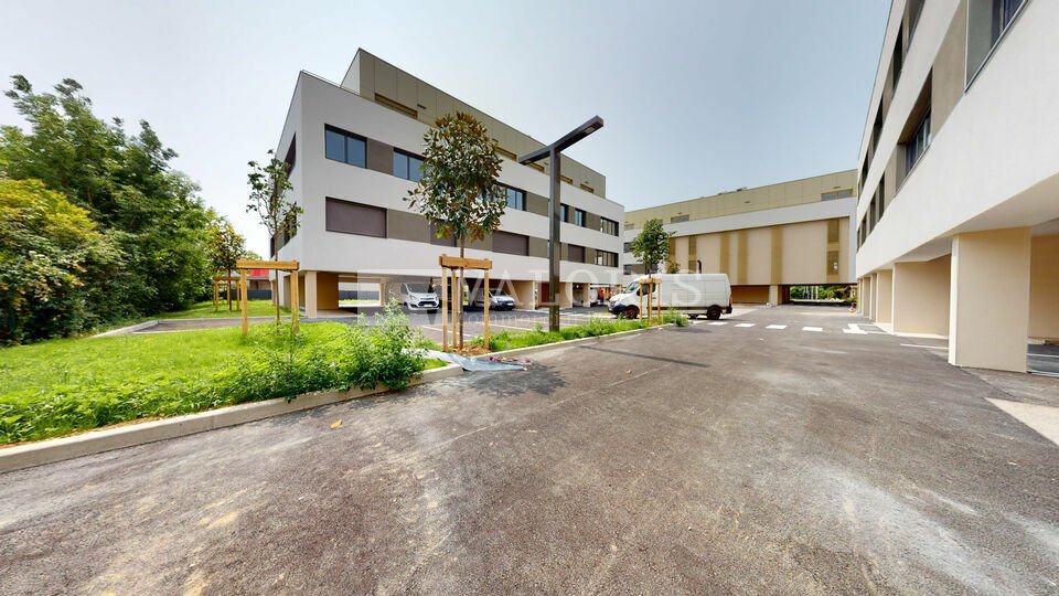 VALORIS REAL ESTATE LOCATION-BUREAUX-DARDILLY-69