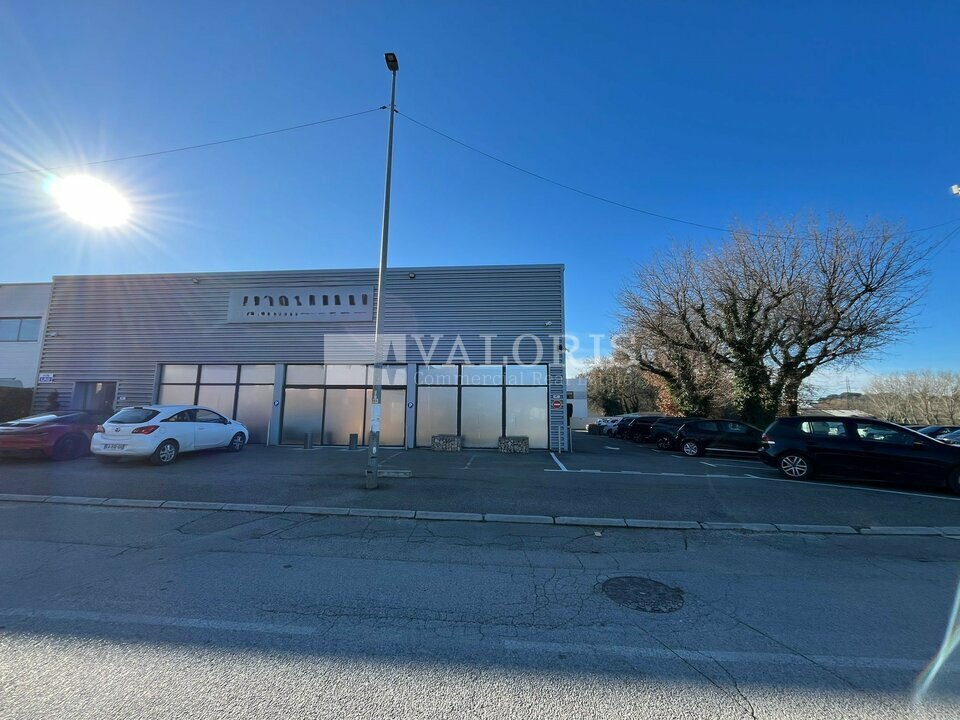 VALORIS REAL ESTATE LOCATION-LOCAL COMMERCIAL-EGUILLES-13