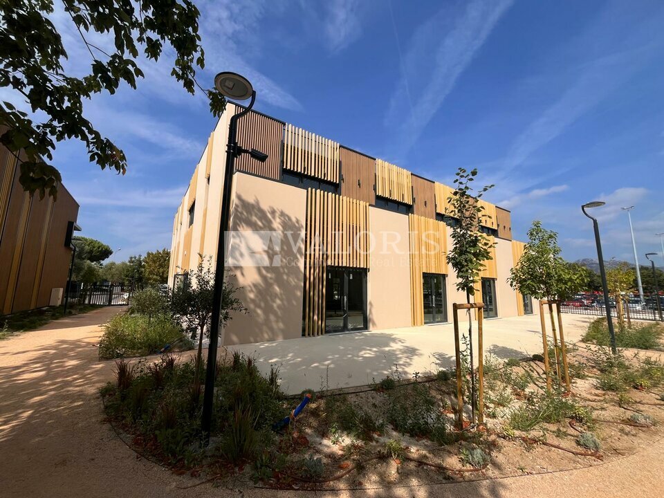 VALORIS REAL ESTATE LOCATION-LOCAL COMMERCIAL-AUBAGNE-13