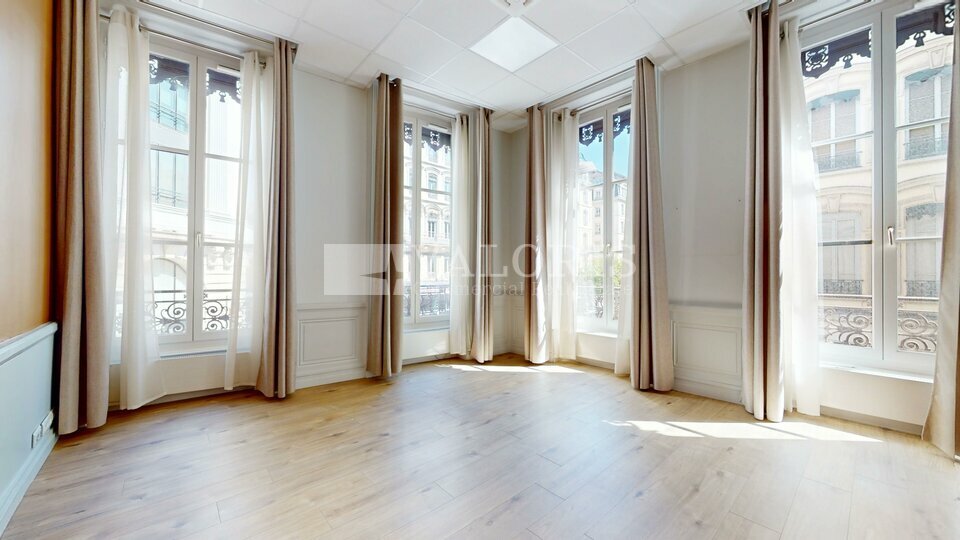 VALORIS REAL ESTATE LOCATION-BUREAUX-LYON_2-69