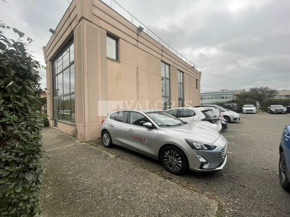 VALORIS REAL ESTATE VENTE-LOCAL D'ACTIVITE-BRON-69