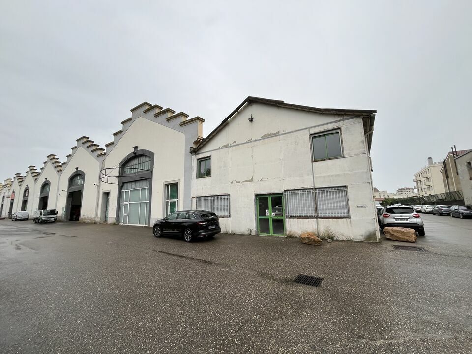 VALORIS REAL ESTATE LOCATION-LOCAL COMMERCIAL-LYON_8-69