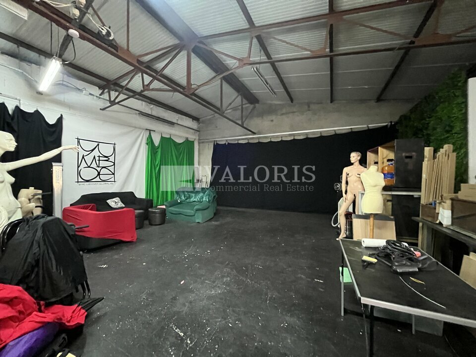 VALORIS REAL ESTATE VENTE-LOCAL D'ACTIVITE-PIERRE_BENITE-69