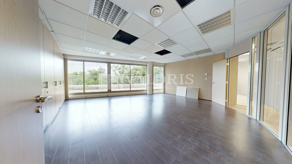 VALORIS REAL ESTATE LOCATION-BUREAUX-ECULLY-69