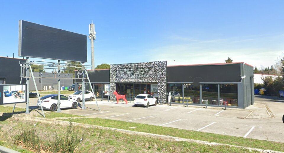 VALORIS REAL ESTATE LOCATION-LOCAL COMMERCIAL-AVIGNON-84