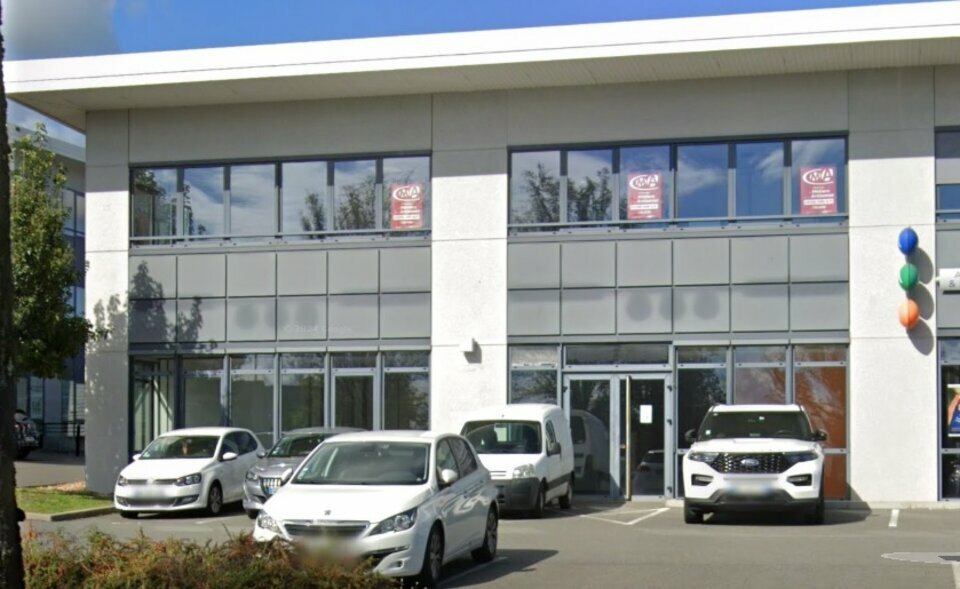 VALORIS REAL ESTATE LOCATION-LOCAL COMMERCIAL-VILLEFRANCHE_SUR_SAONE-69