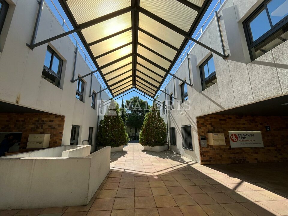 VALORIS REAL ESTATE LOCATION-BUREAUX-AIX_EN_PROVENCE-13