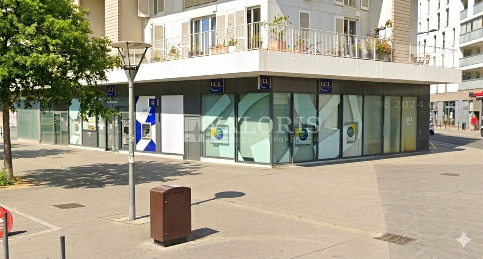 VALORIS REAL ESTATE CESSION-LOCAL COMMERCIAL-LYON_8-69