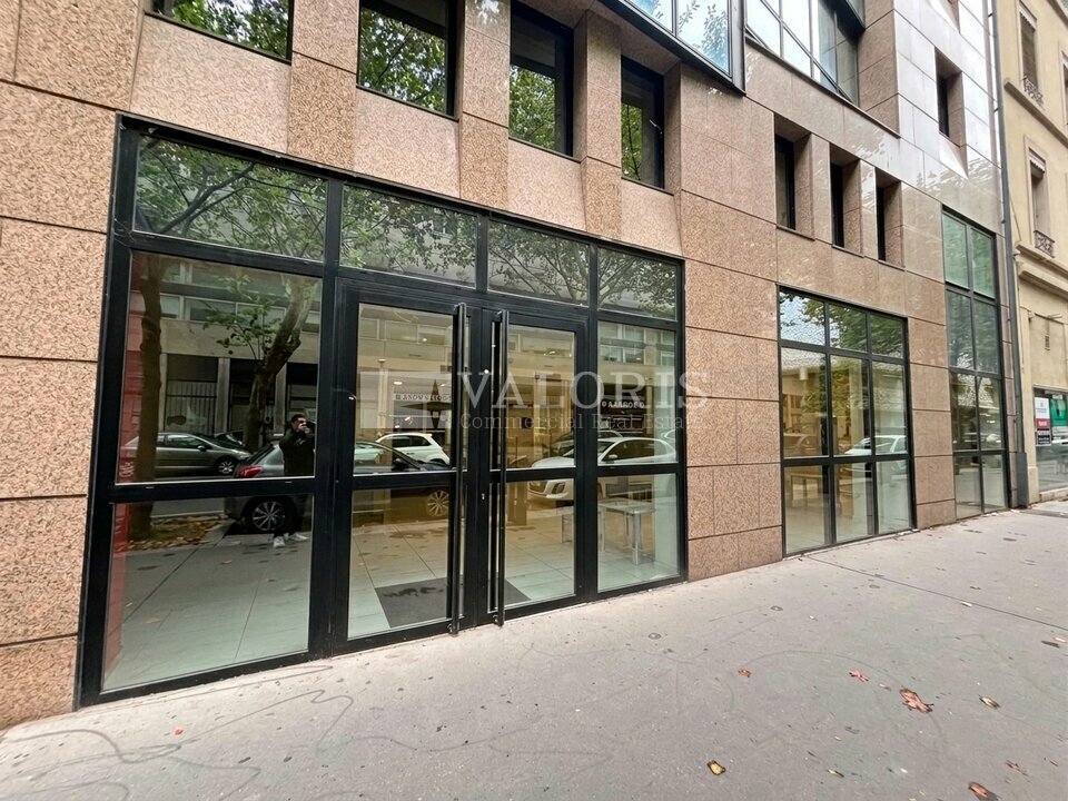 VALORIS REAL ESTATE LOCATION-LOCAL COMMERCIAL-LYON_3-69