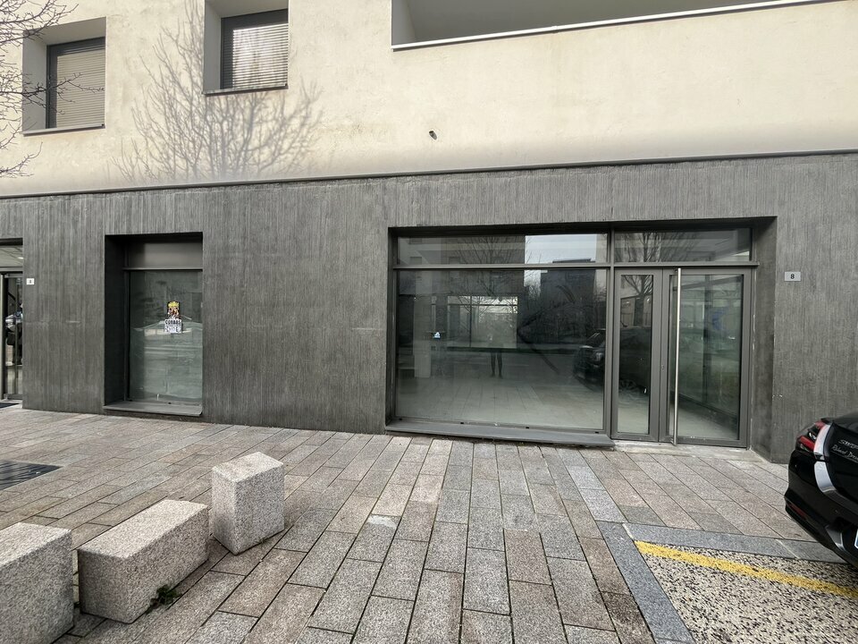 VALORIS REAL ESTATE LOCATION-LOCAL COMMERCIAL-SAINT_PRIEST-69