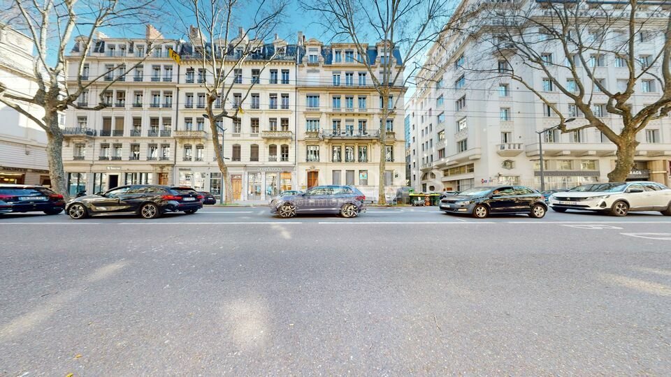VALORIS REAL ESTATE LOCATION-BUREAUX-LYON_3-69