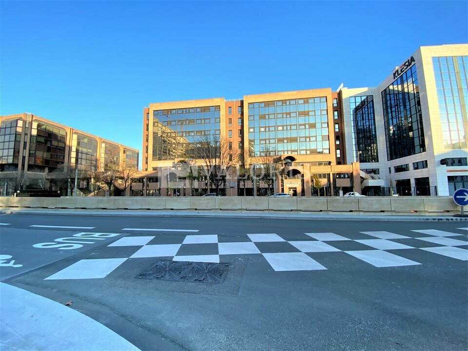 VALORIS REAL ESTATE LOCATION-BUREAUX-LYON_3-69