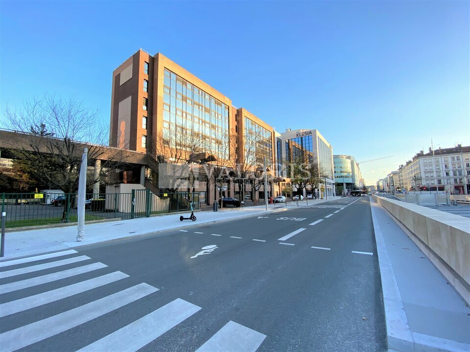 VALORIS REAL ESTATE LOCATION-BUREAUX-LYON_3-69