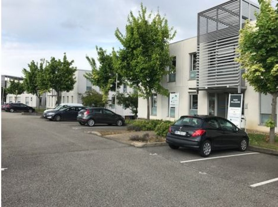 VALORIS REAL ESTATE LOCATION-BUREAUX-LIMAS-69