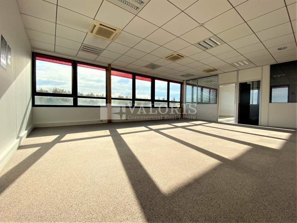 VALORIS REAL ESTATE LOCATION-BUREAUX-SAINT_PRIEST-69