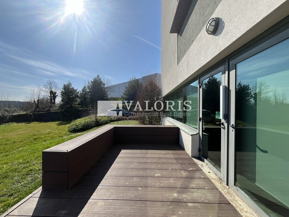 VALORIS REAL ESTATE LOCATION-BUREAUX-CHAMPAGNE_AU_MONT_D'OR-69