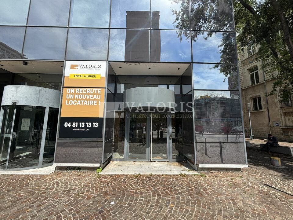 VALORIS REAL ESTATE LOCATION-LOCAL COMMERCIAL-LYON_6-69