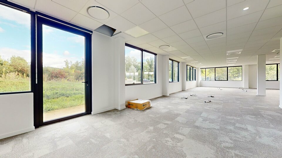 VALORIS REAL ESTATE LOCATION-BUREAUX-LIMONEST-69