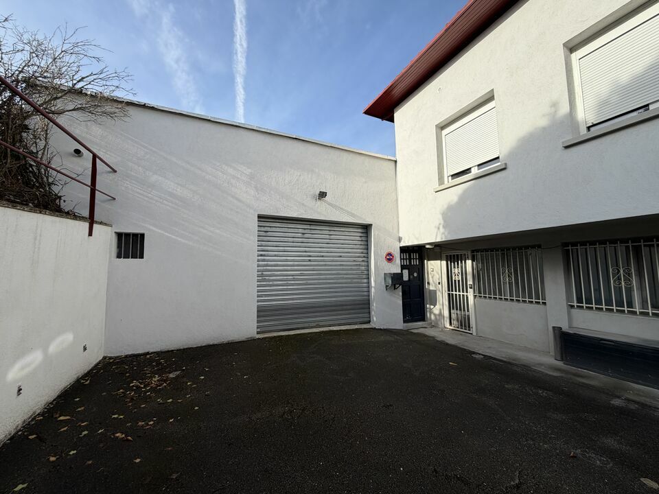 VALORIS REAL ESTATE VENTE-LOCAL D'ACTIVITE-PIERRE_BENITE-69