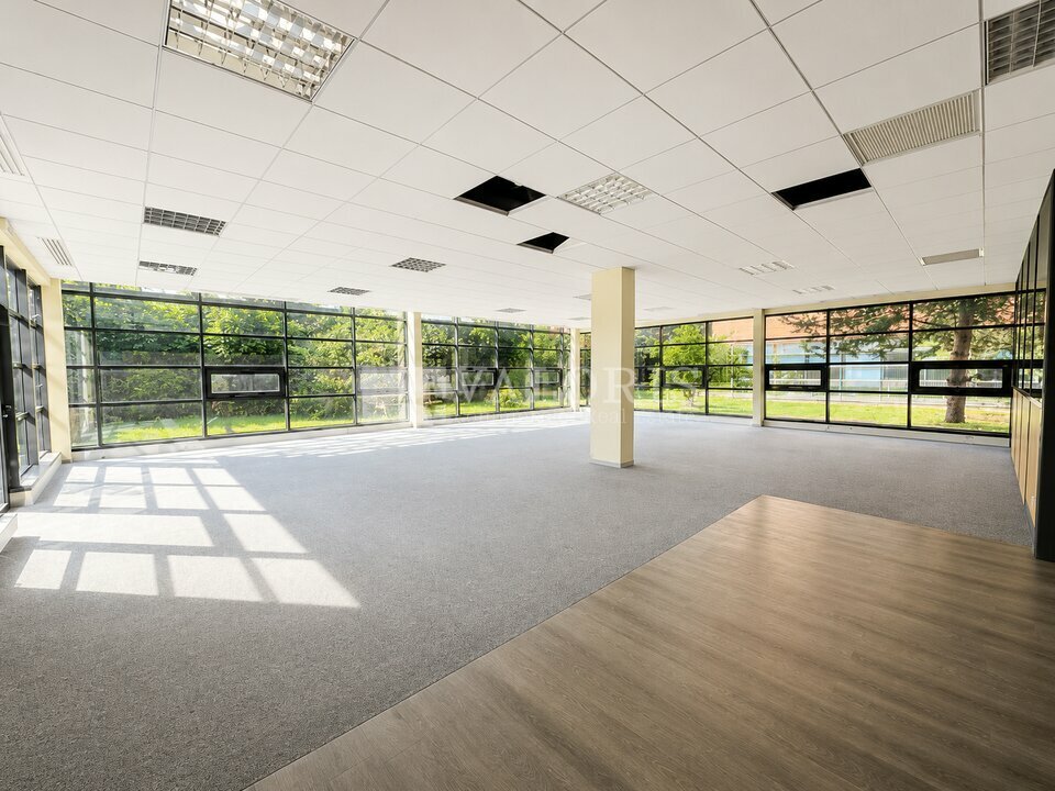 VALORIS REAL ESTATE LOCATION-BUREAUX-SAINT_PRIEST-69