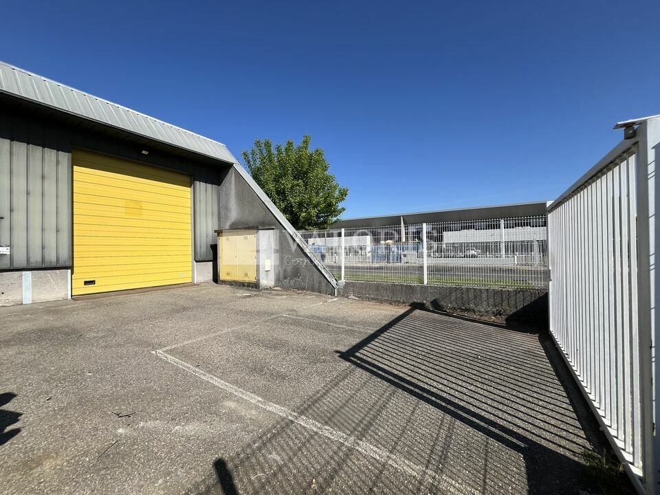 VALORIS REAL ESTATE LOCATION-LOCAL D'ACTIVITE-VAULX_EN_VELIN-69