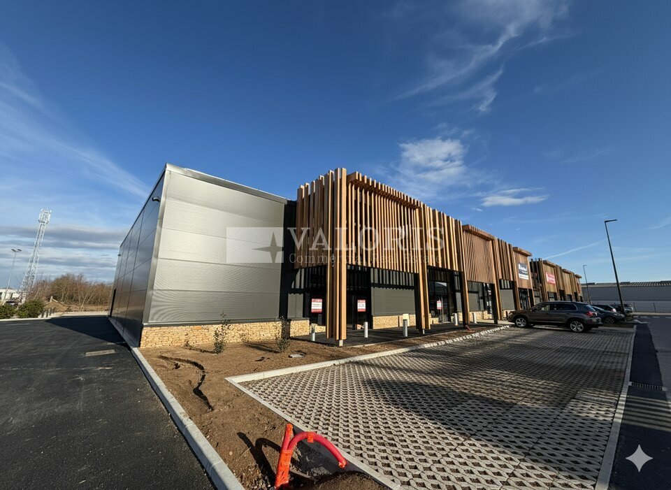 VALORIS REAL ESTATE LOCATION-LOCAL COMMERCIAL-TIGNIEU-JAMEYZIEU-38