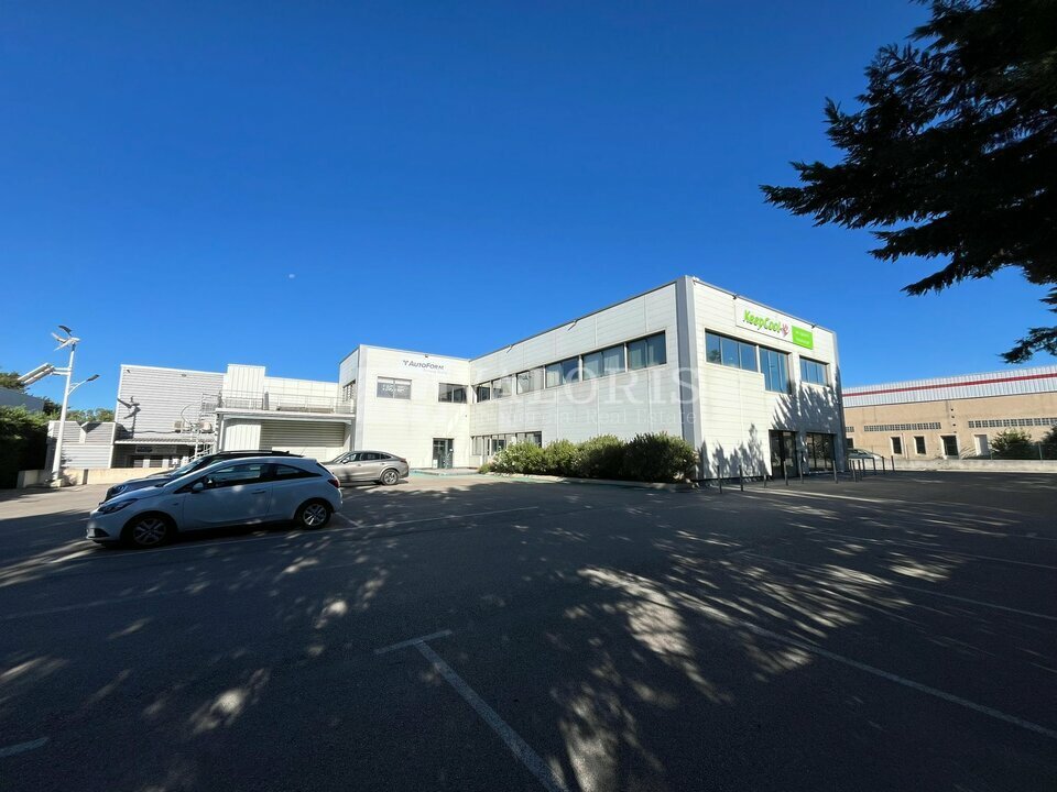 VALORIS REAL ESTATE LOCATION-BUREAUX-EGUILLES-13