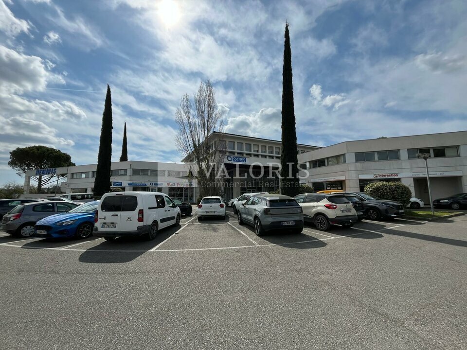 VALORIS REAL ESTATE LOCATION-BUREAUX-LES_MILLES-13