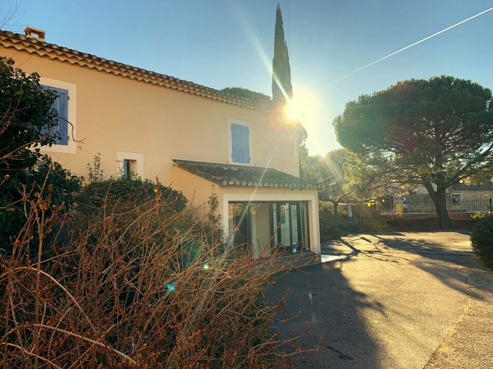 GDI VENTE-LOCAL COMMERCIAL-ROBION-84